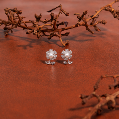 Daisy Pearl Earrings by The 925 Club