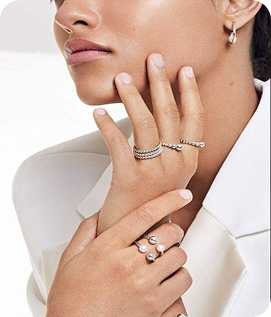 Silver jewellery styling